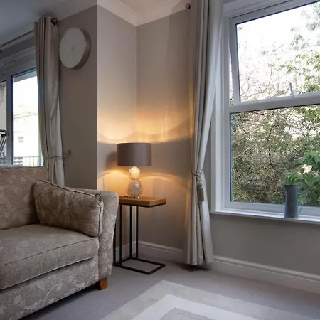 Lägenhet Clifton Village Apt 2 Bed With Balcony & Parking *